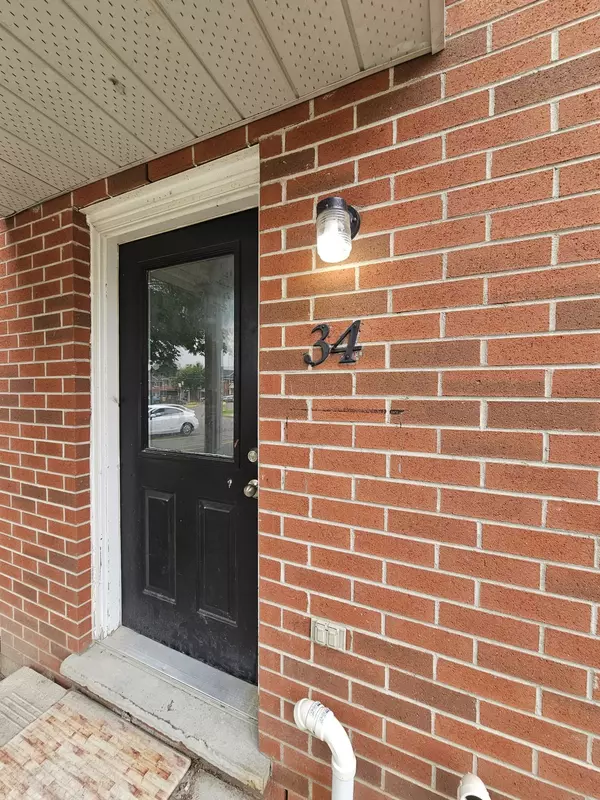 London East, ON N5V 5B8,190 Fleming DR #34