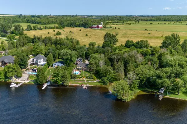 Kawartha Lakes, ON K9V 4R6,375 Snug Harbour RD