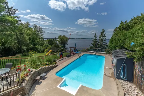 Kawartha Lakes, ON K9V 4R6,375 Snug Harbour RD