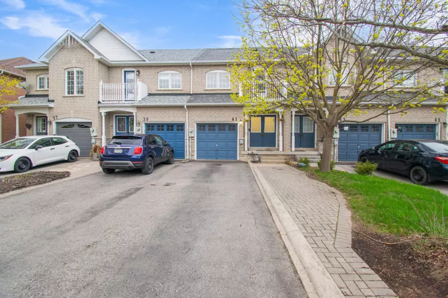 41 Dominion Gardens DR, Halton Hills, ON L7G 6A9