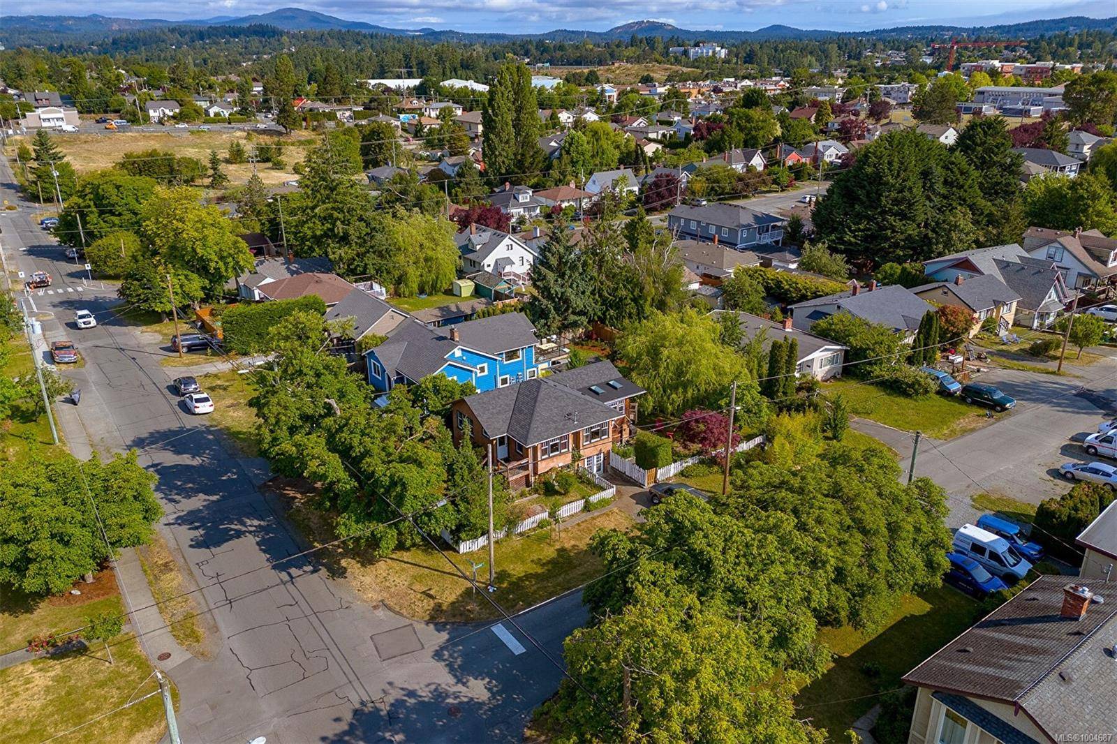 200 Obed Ave, Saanich, BC V9A 1J6