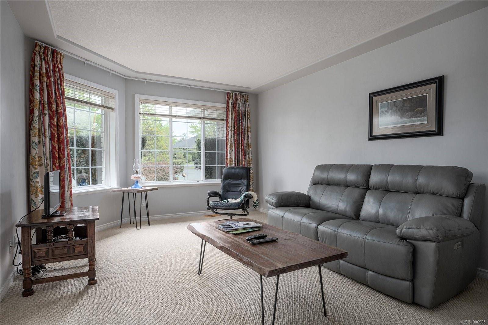 Qualicum Beach, BC V9K 2S1,600 Hickory Pl