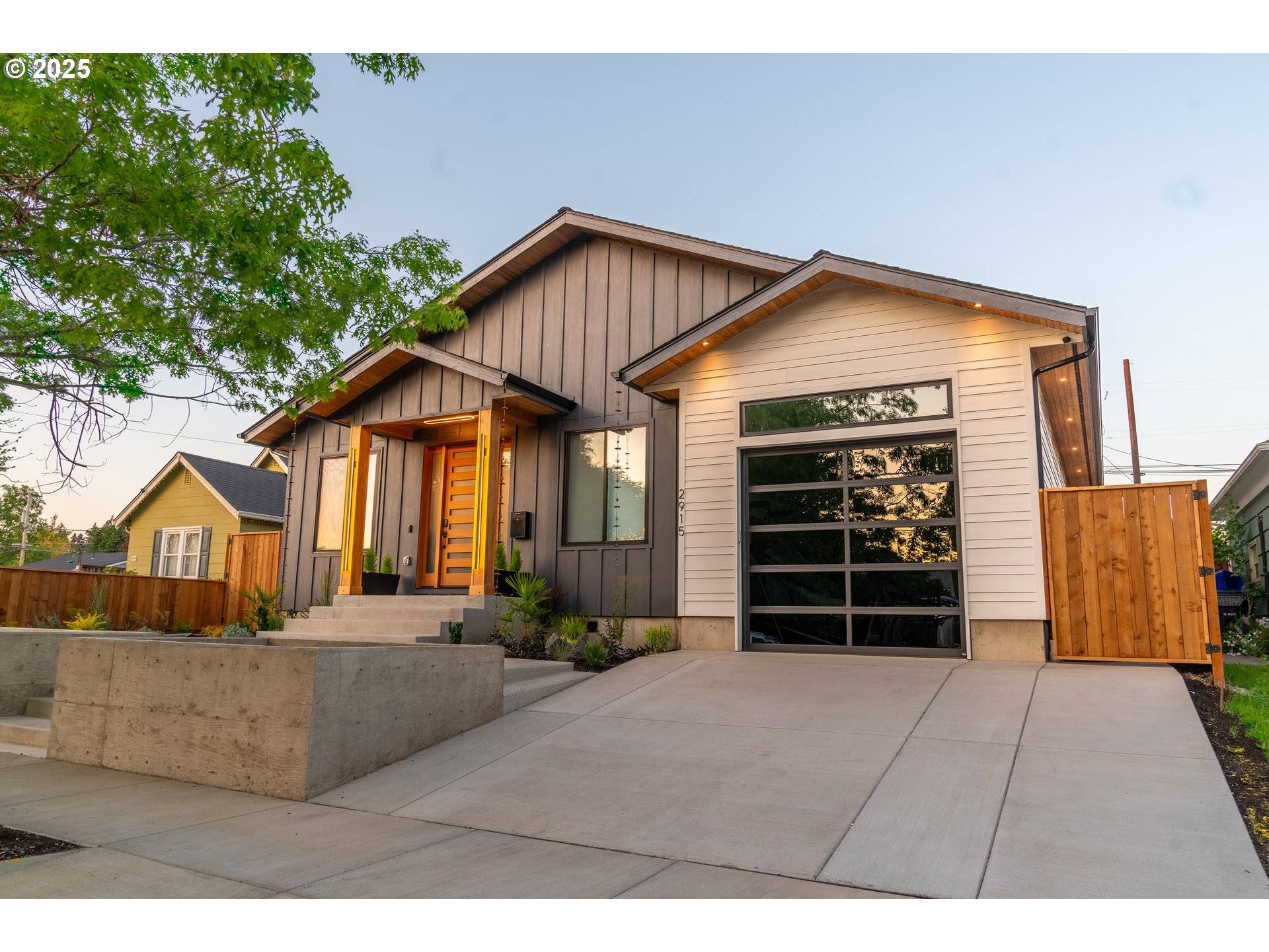 2915 KINCAID ST, Eugene, OR 97405