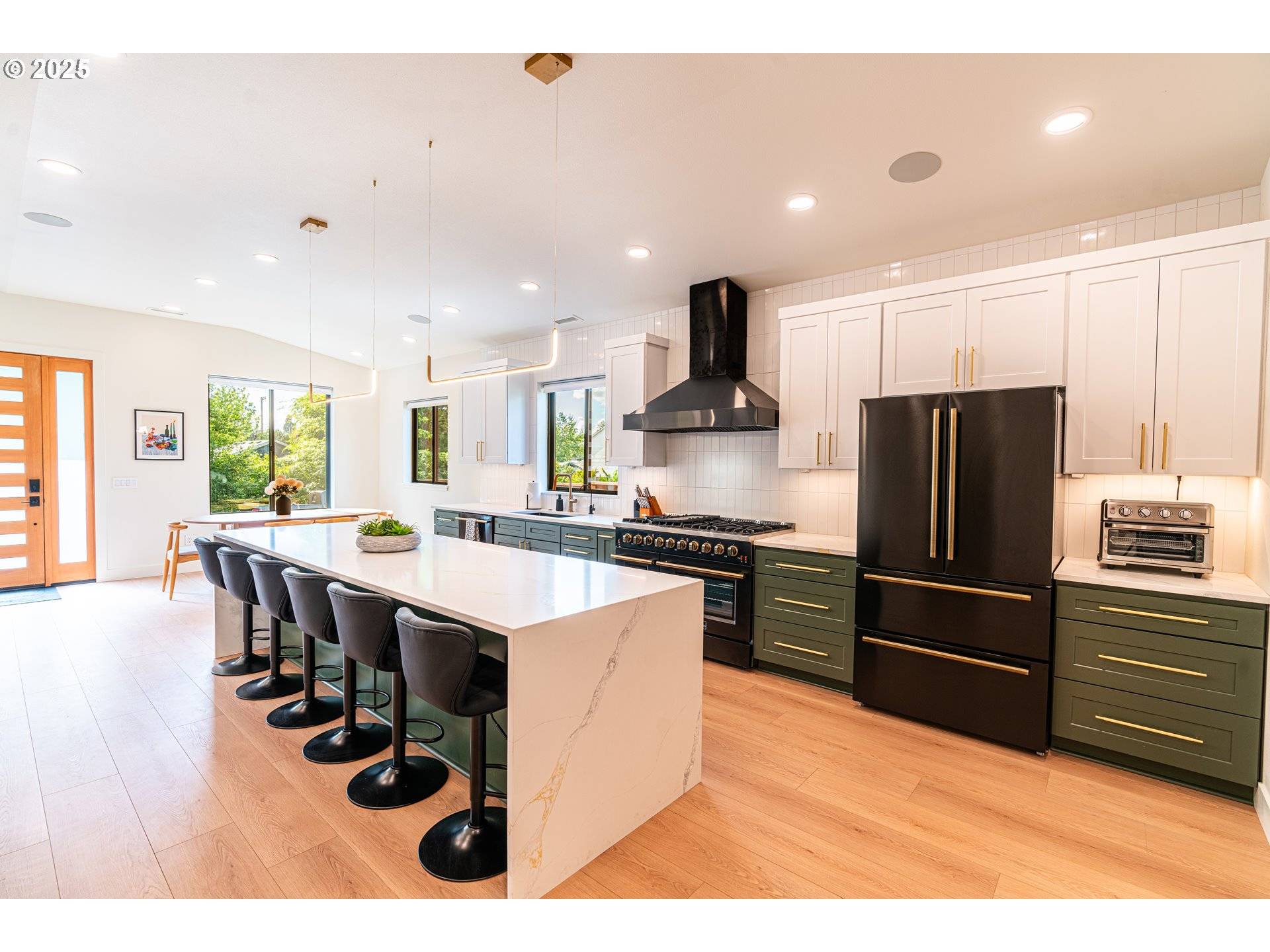 Eugene, OR 97405,2915 KINCAID ST