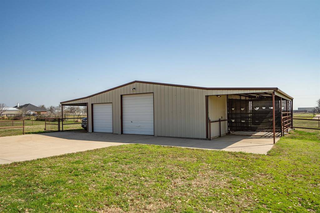 Ponder, TX 76259,104 Petes Lane