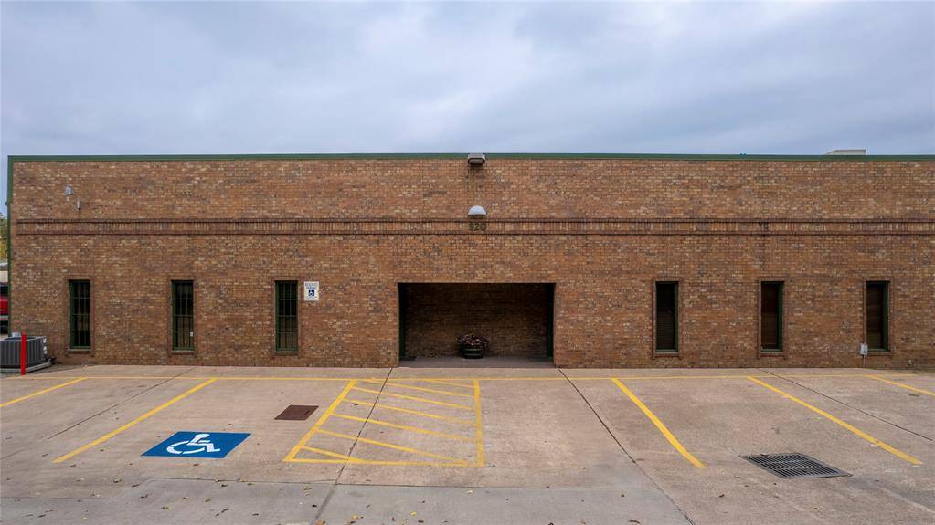 920 Bluebonnet Drive, Irving, TX 75060