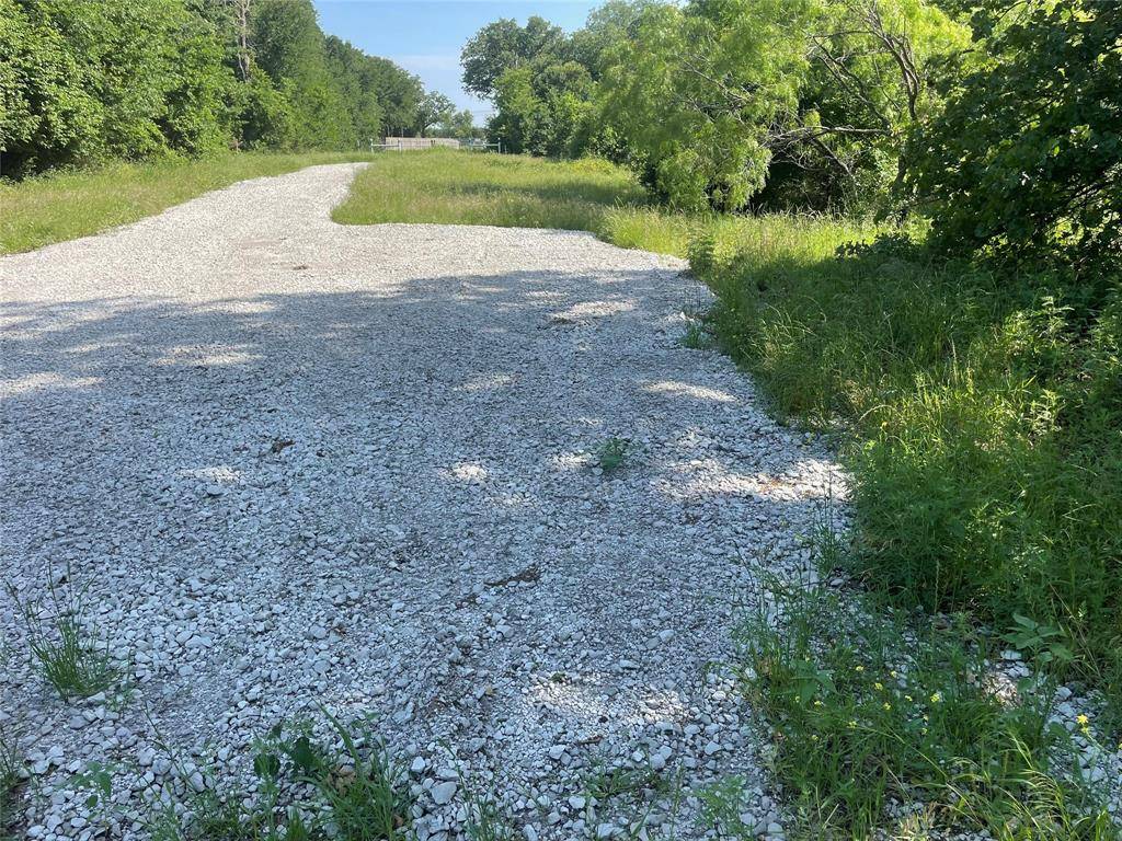 Elm Mott, TX 76705,1016 Ross Rd