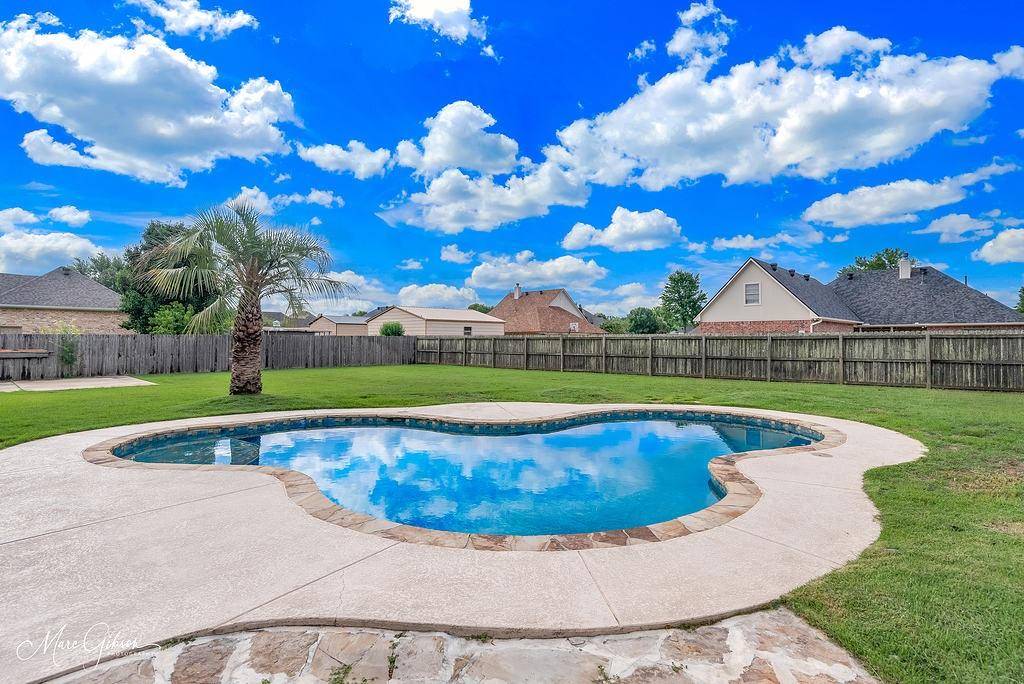 Bossier City, LA 71111,902 Blair Crossing