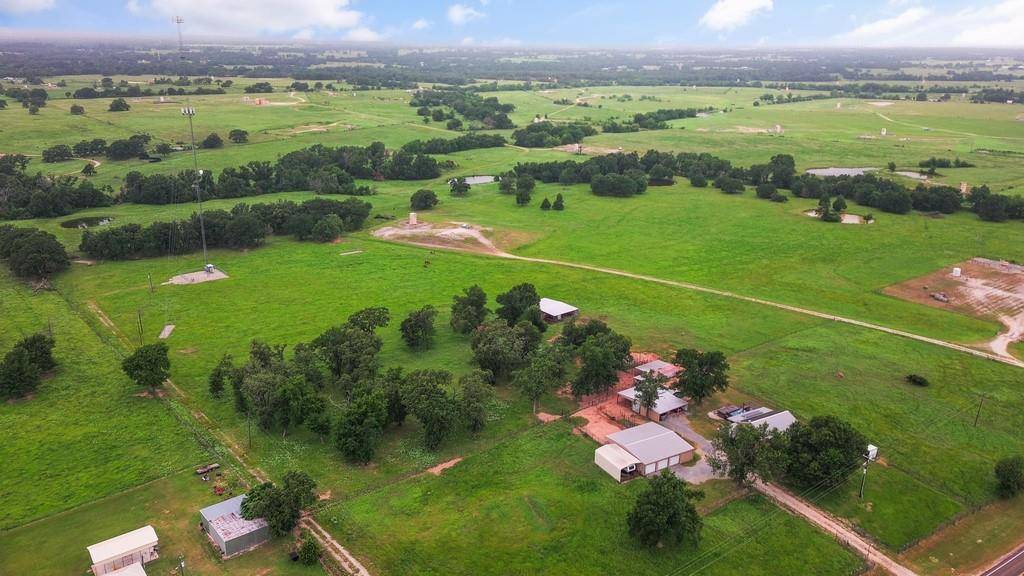 Donie, TX 75838,922 S FM 80