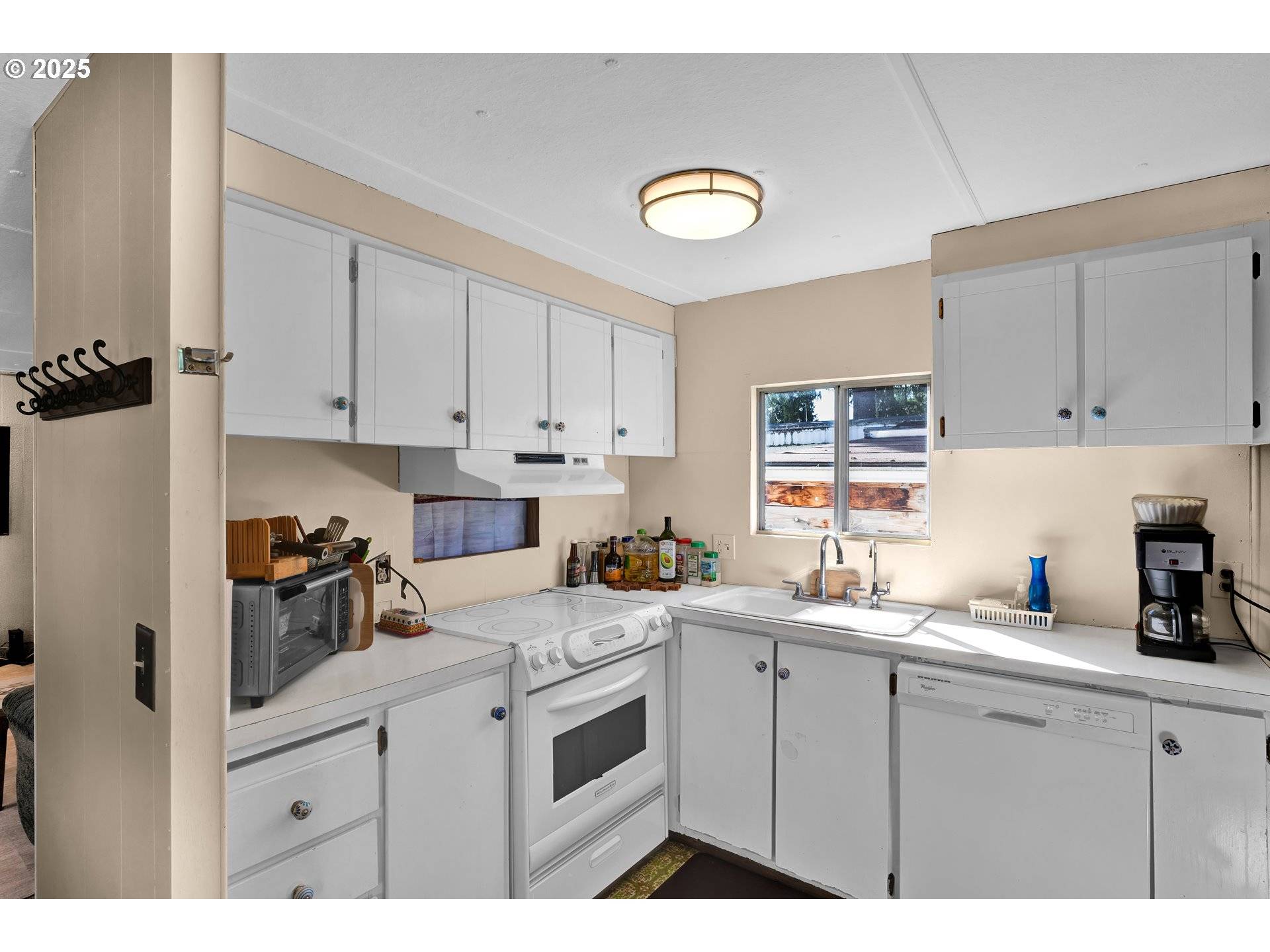 Creswell, OR 97426,400 N MILL ST ##11