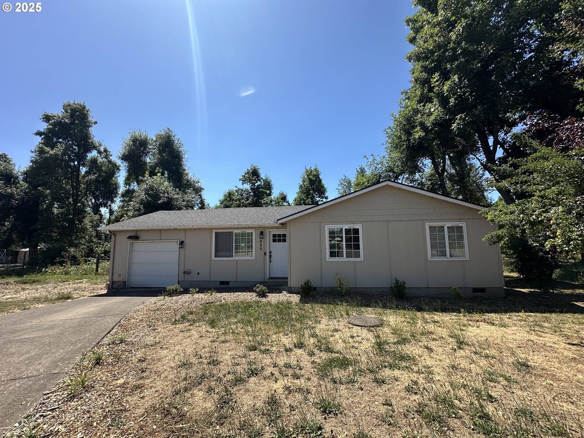 435 MEADOW LN, Creswell, OR 97426