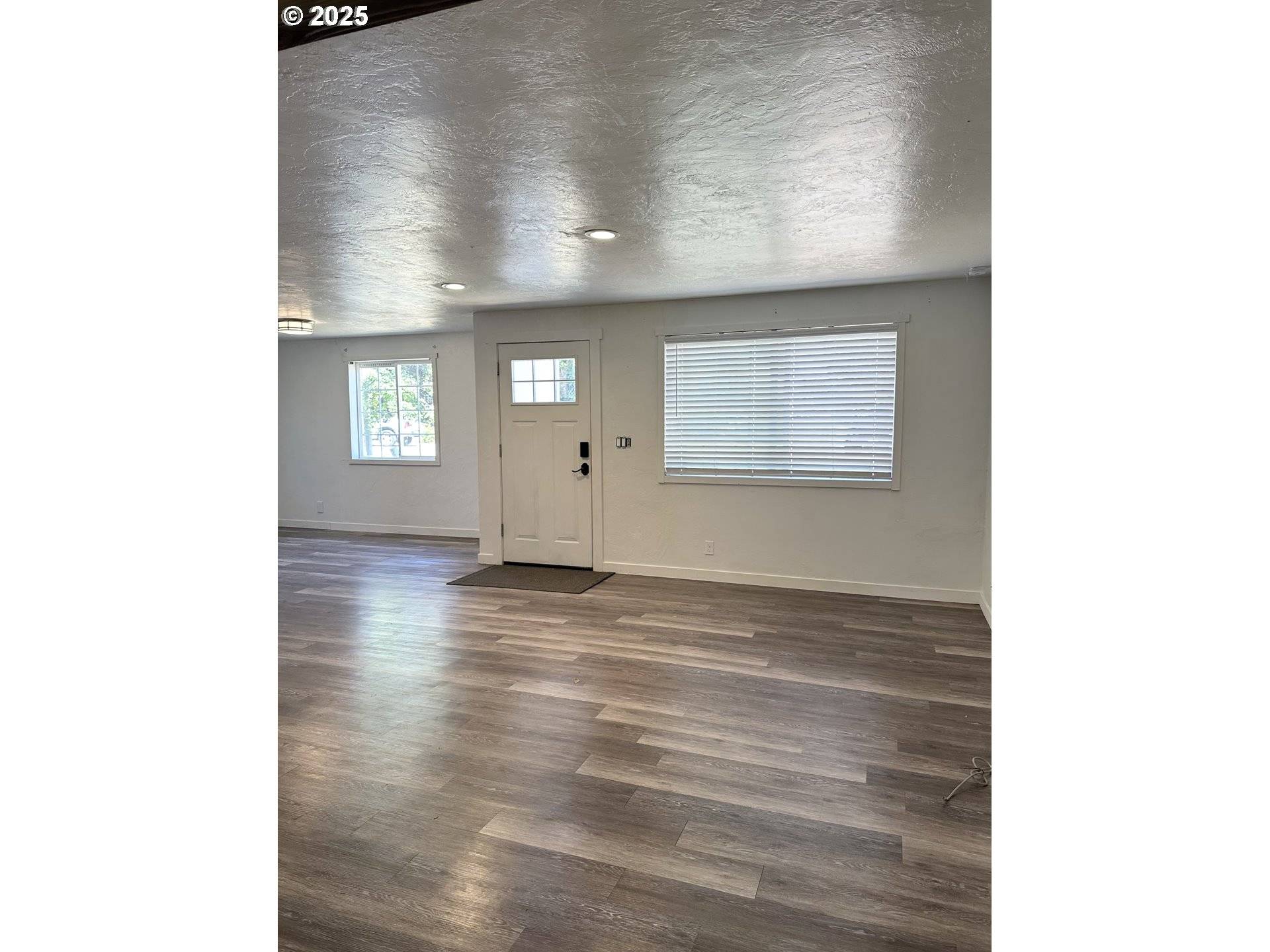 Creswell, OR 97426,435 MEADOW LN
