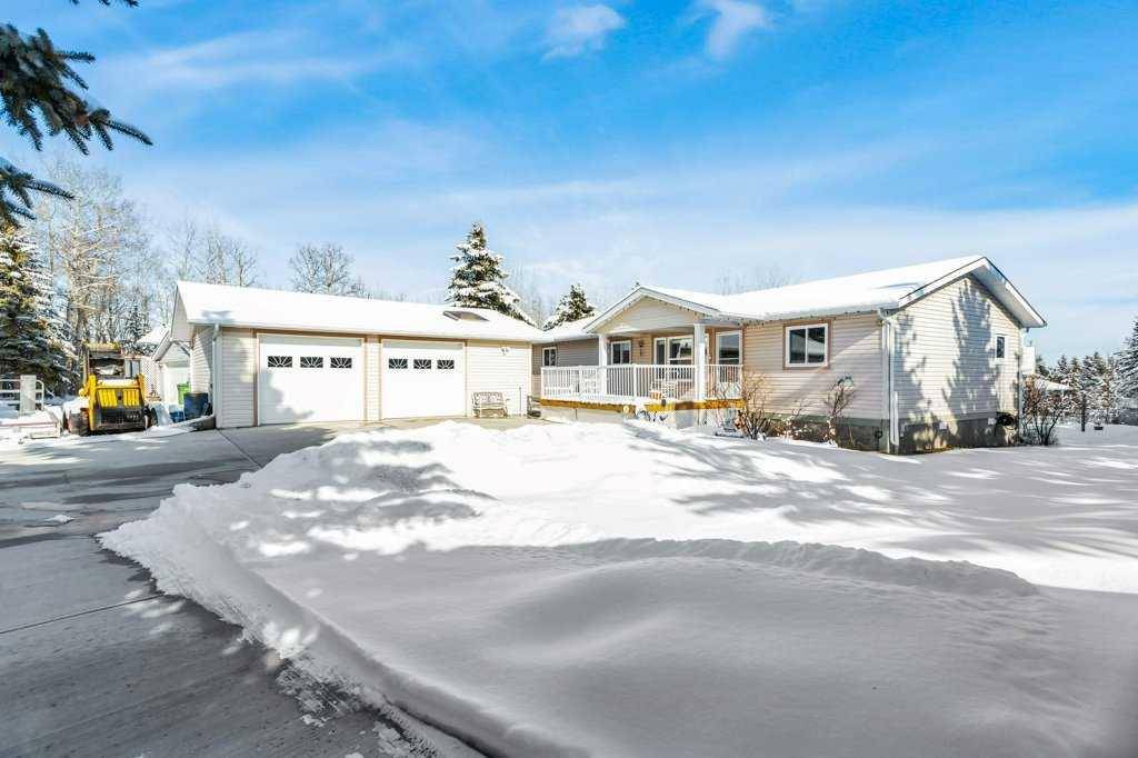 19 Hilltop CRES, Rural Ponoka County, AB T0C2J0