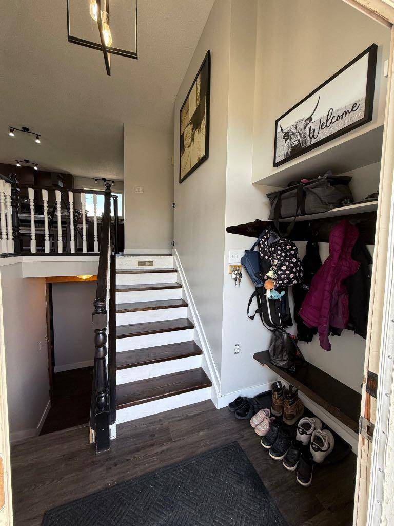 Hanna, AB T0J1P0,602 9 ave w
