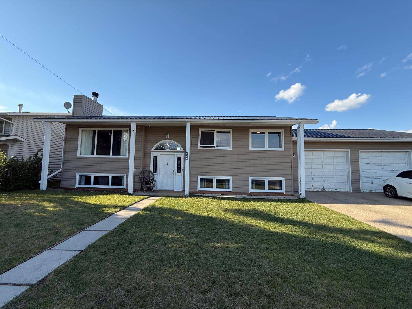 602 9 ave w, Hanna, AB T0J1P0