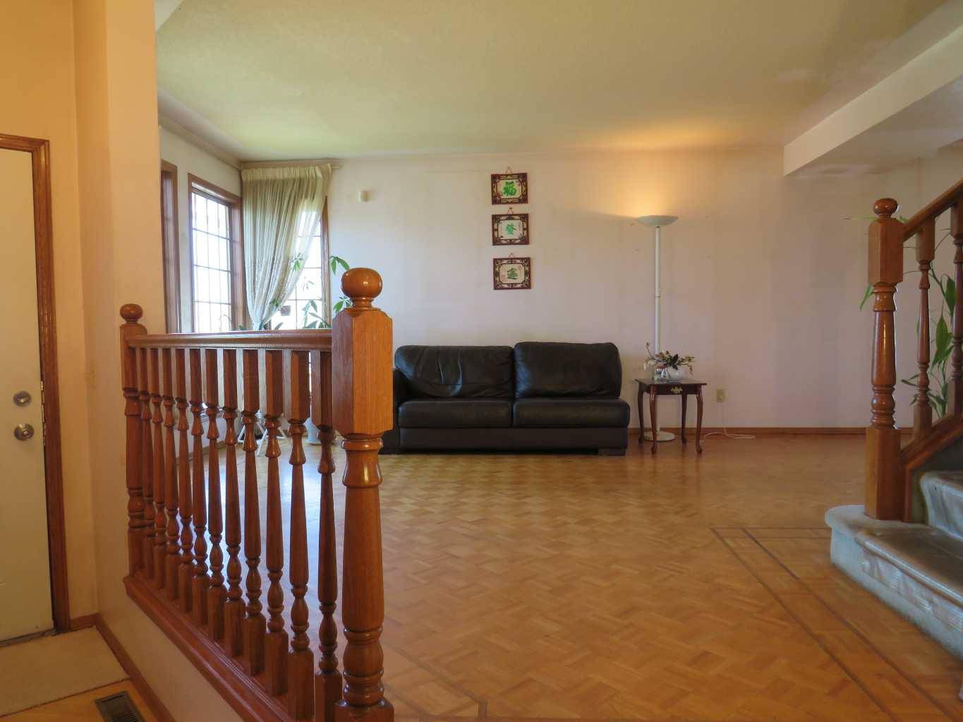 Calgary, AB T1Y 6P5,63 La Valencia GDNS Northeast