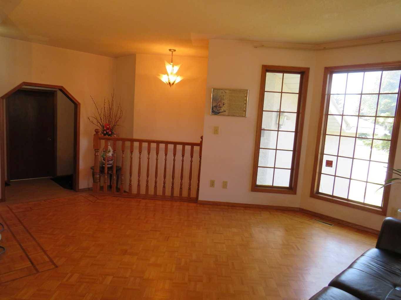 Calgary, AB T1Y 6P5,63 La Valencia GDNS Northeast