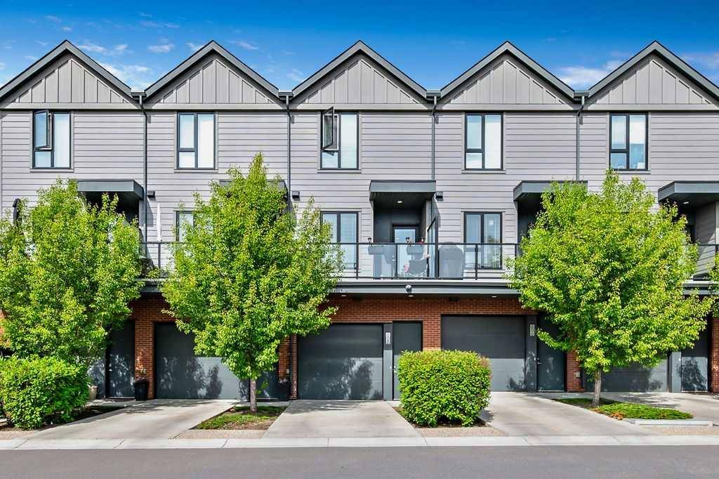 608 Drake Landing Wynd, Okotoks, AB T1S5R1