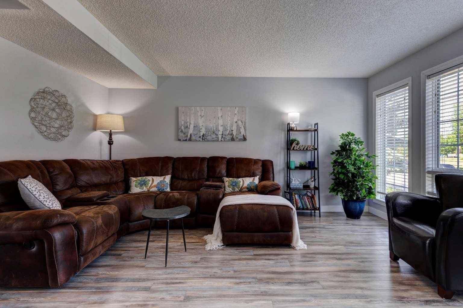 Calgary, AB T2Z3N5,384 Mt Aberdeen Close SE