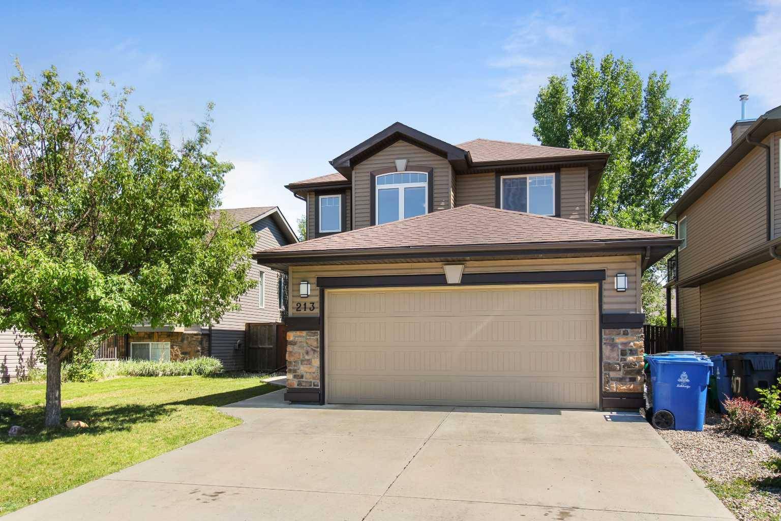 Lethbridge, AB T1J 4W1,213 Firelight CRES W