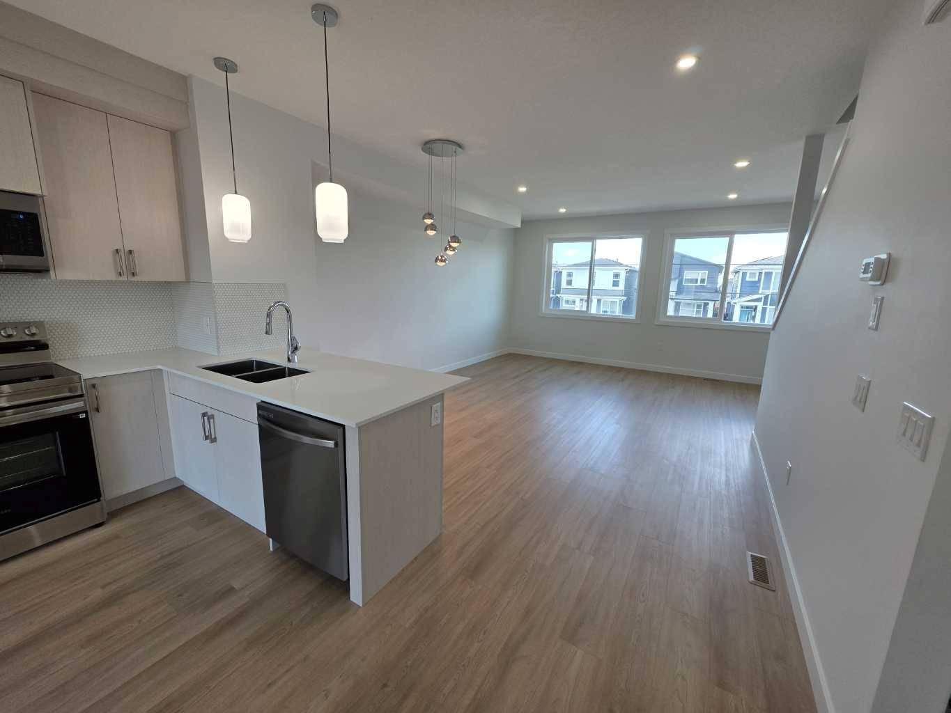 Calgary, AB T3N 2K5,61 Cornerstone ROW NE