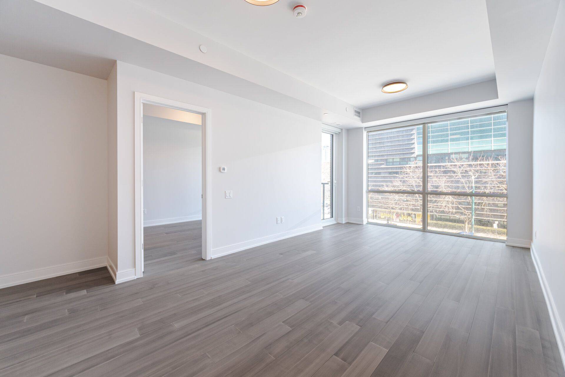664 Spadina AVE #313, Toronto C01, ON M5S 2H7