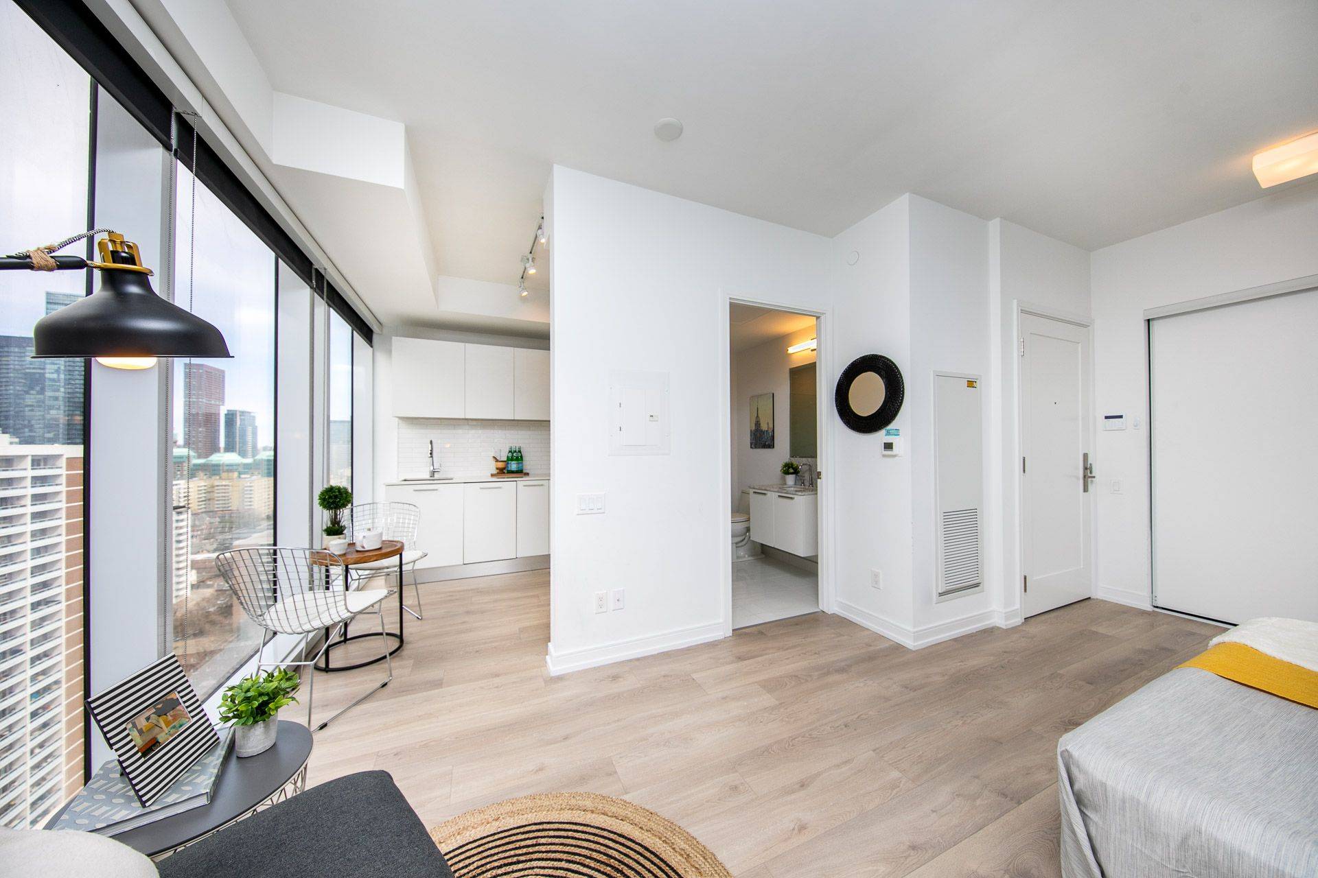3 Gloucester ST #2201, Toronto C08, ON M4Y 0C6