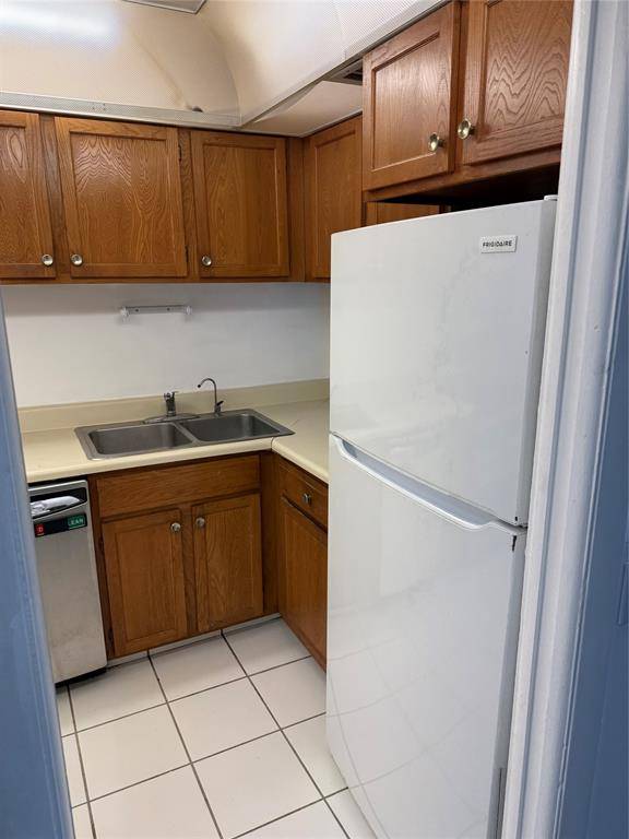 Lauderhill, FL 33319,3690 Inverrary Dr #3I