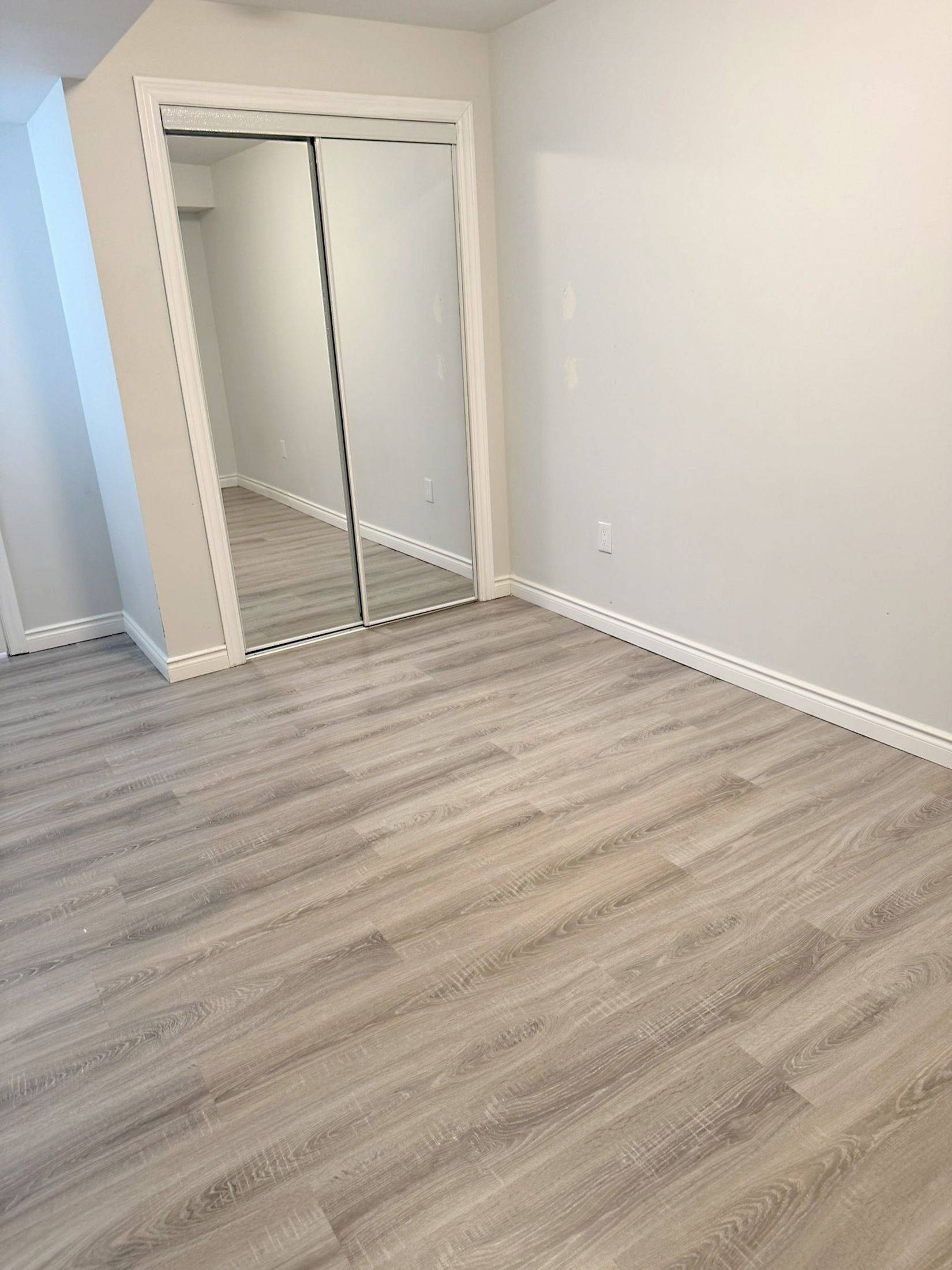 Vaughan, ON L4H 5C5,65 Bellefond ST