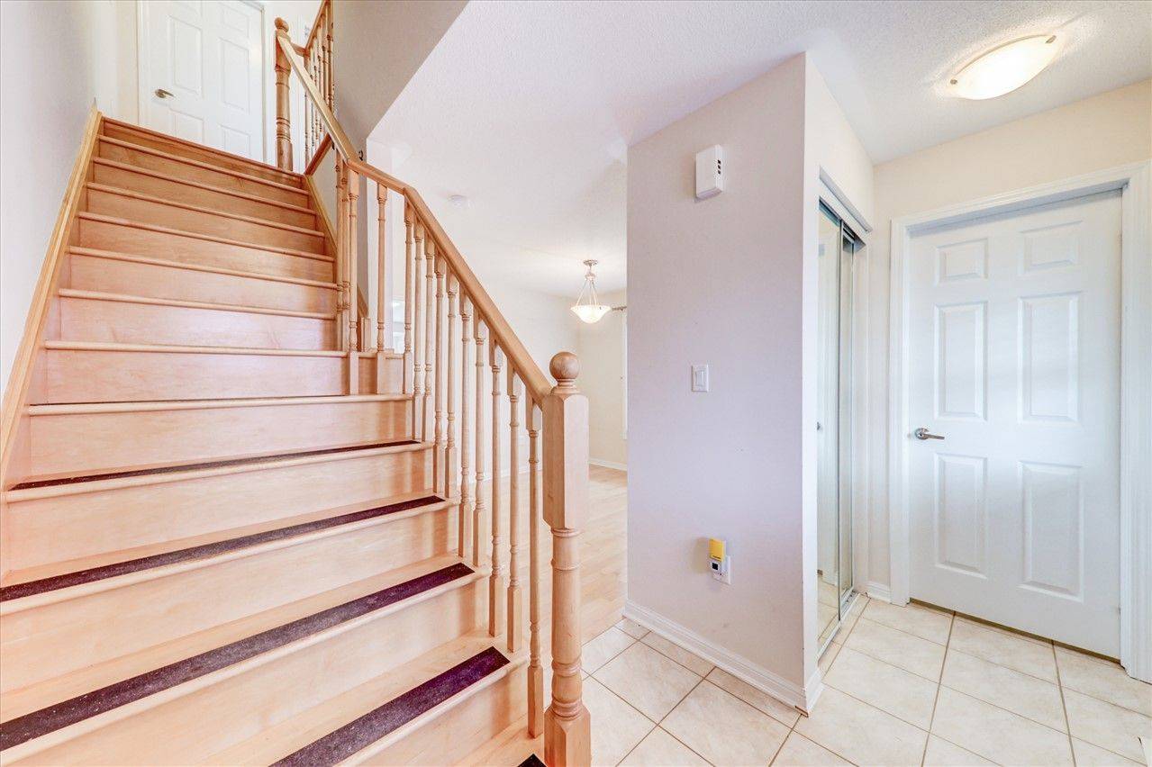 New Tecumseth, ON L9R 0J1,47 Ferris LN