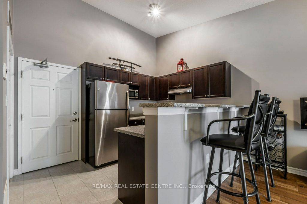 Milton, ON L9T 7S5,1360 Main ST E #409
