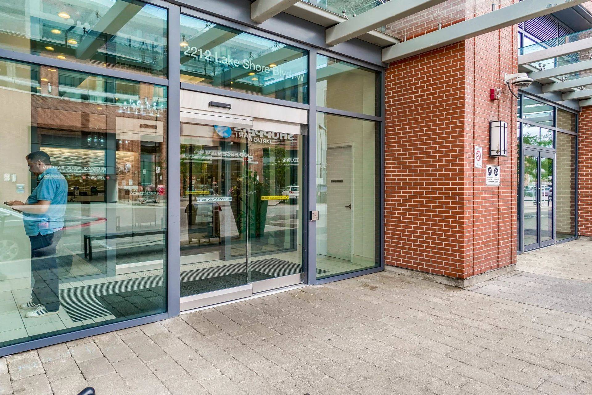 Toronto W06, ON M8V 0C2,2212 Lakeshore BLVD #3308