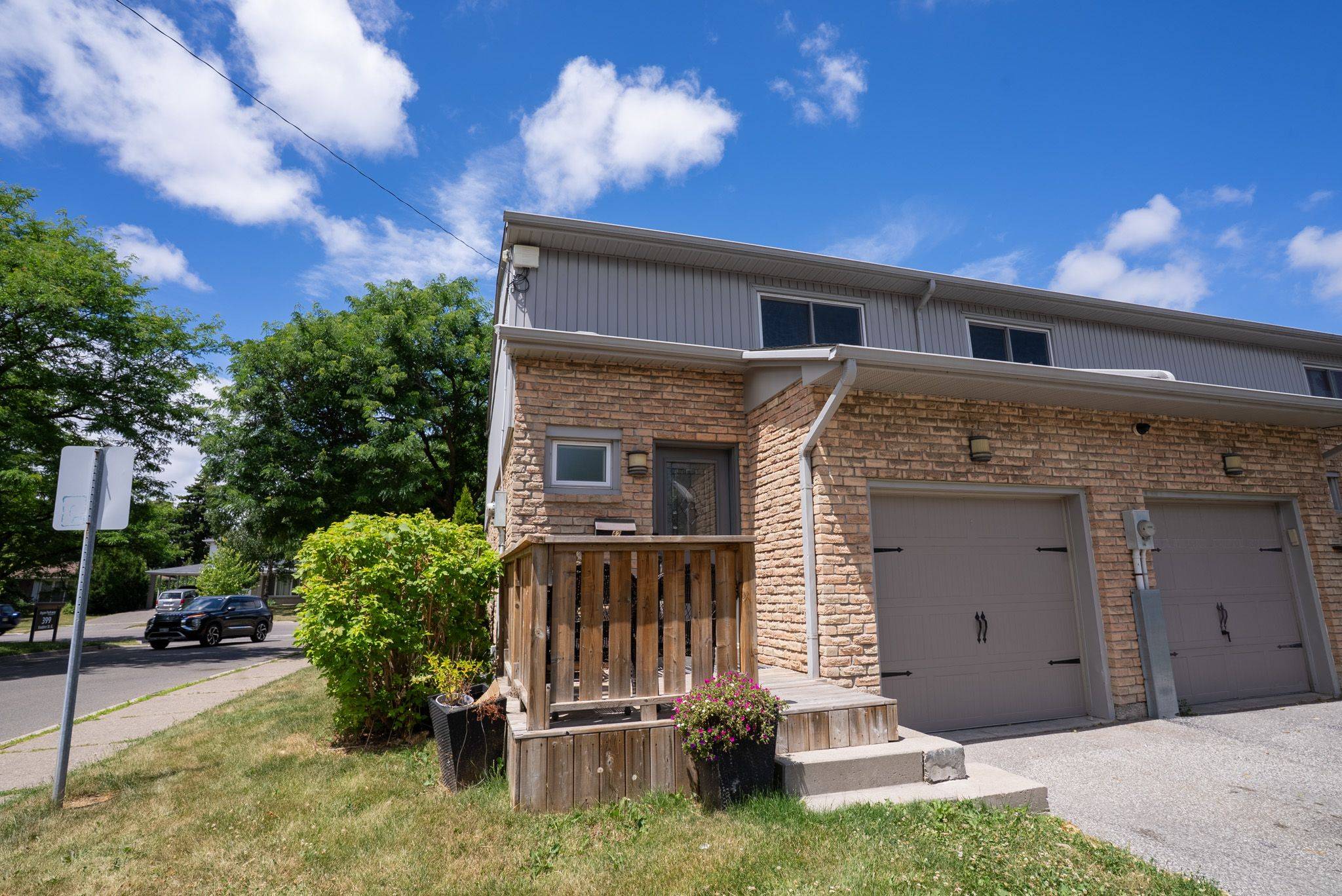 Brampton, ON L6V 3V1,399 Vodden ST E #42