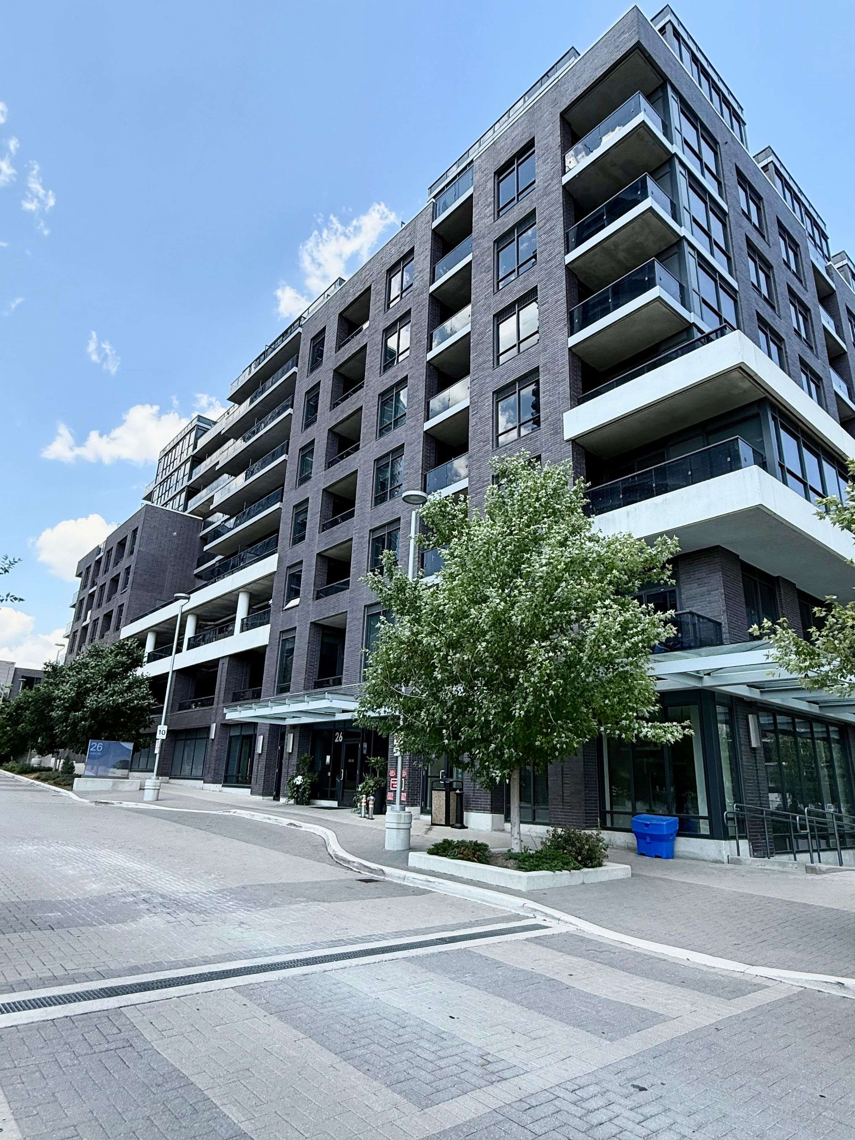 26 Gibbs RD #543, Toronto W08, ON M9B 0E3