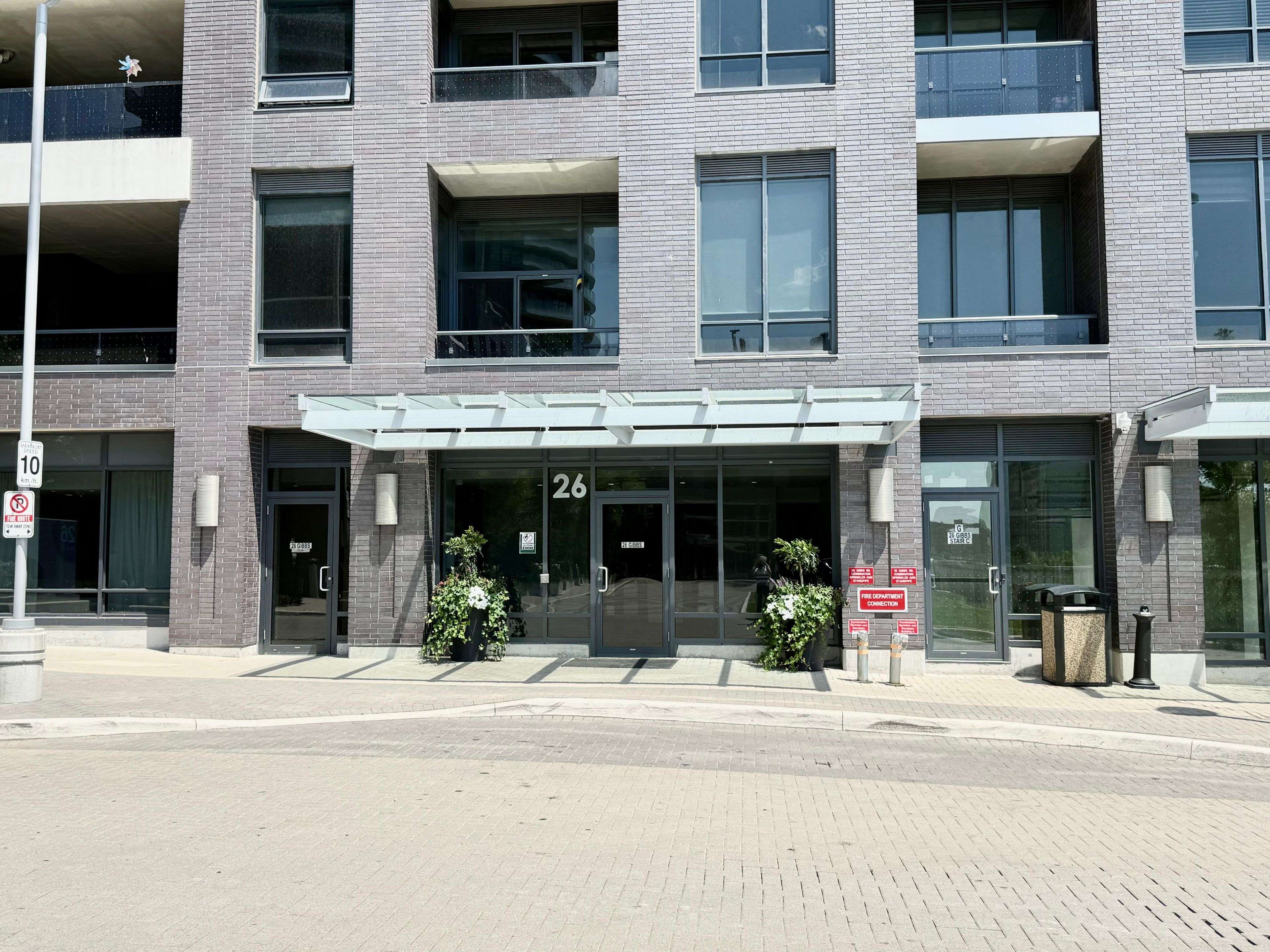 Toronto W08, ON M9B 0E3,26 Gibbs RD #543
