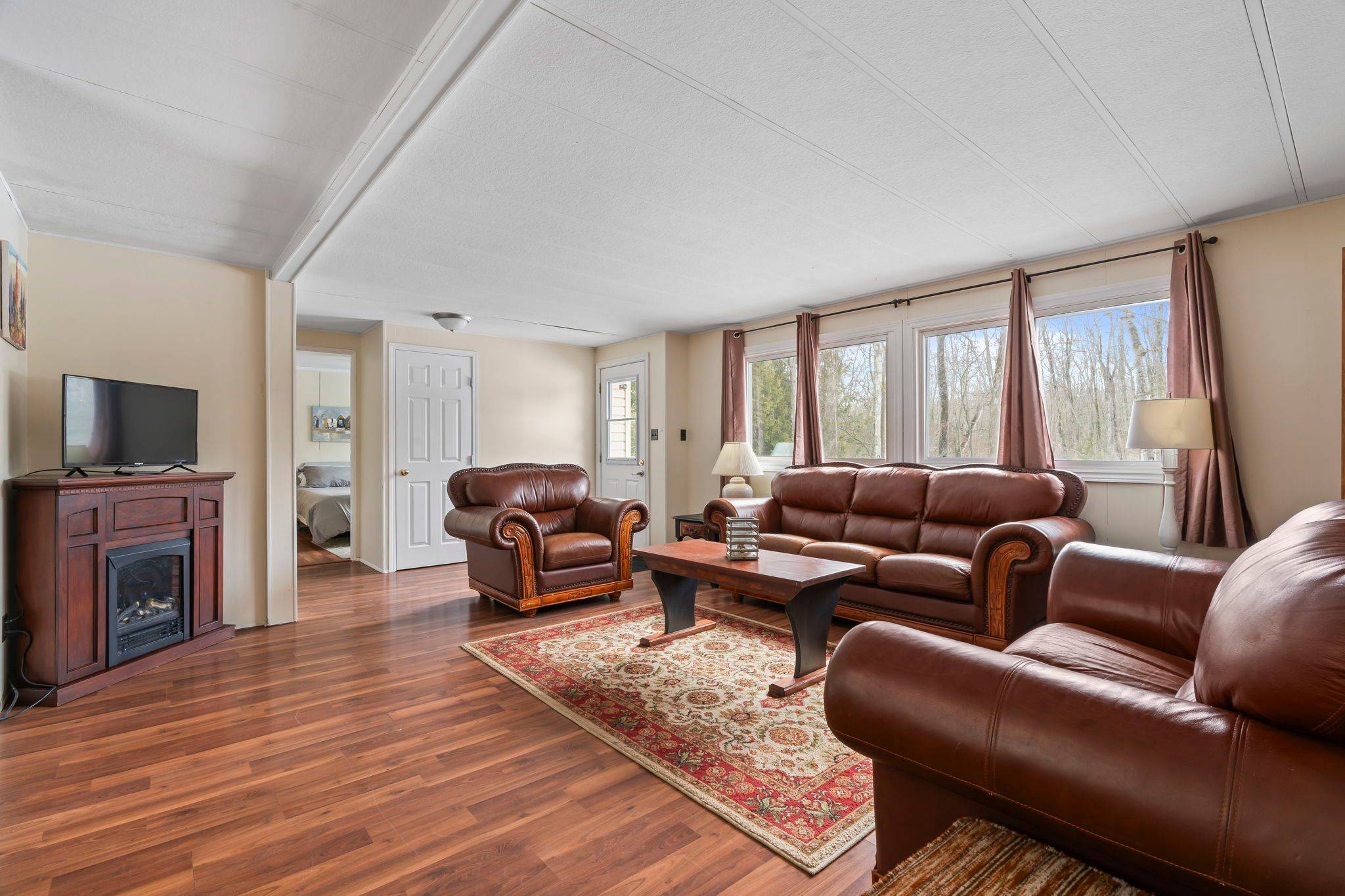 Kincardine, ON N0G 2T0,184 Scotts Point RD