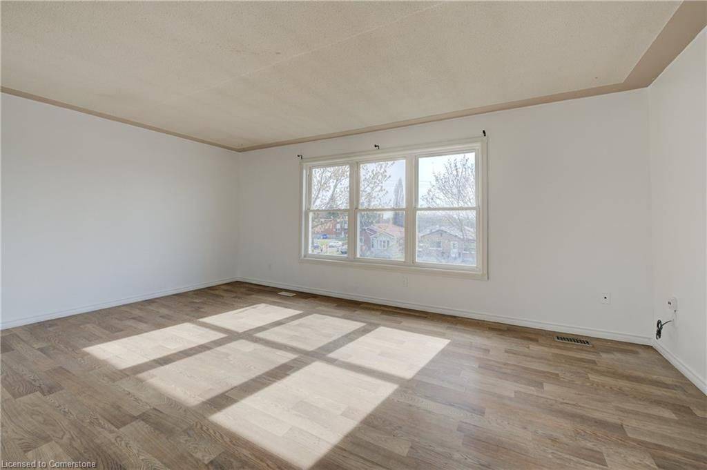 Kitchener, ON N2M 3W7,486 Highland RD E
