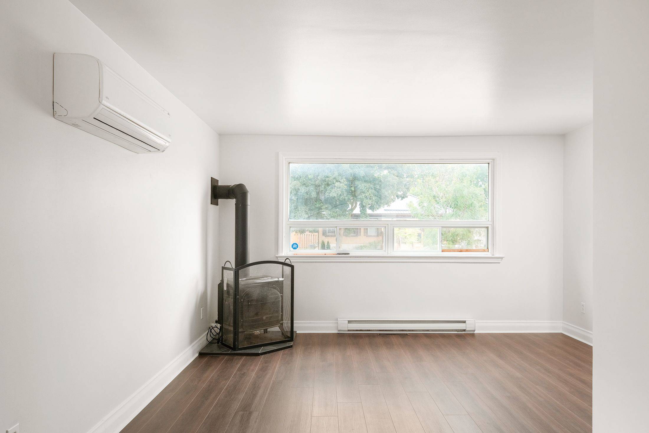 Peterborough South, ON K9J 3Y5,641 Bellaire ST