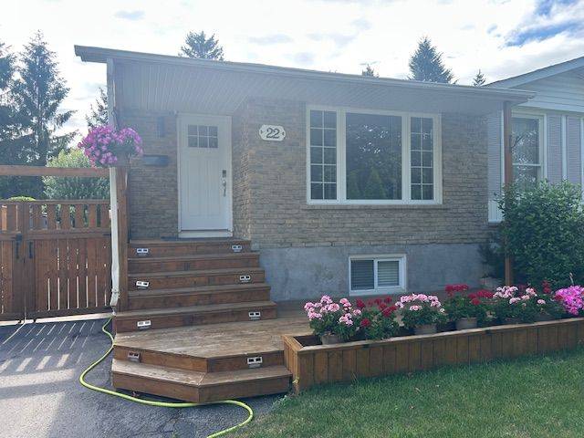 St. Catharines, ON L2N 5X7,22 OAKMEADOW PL