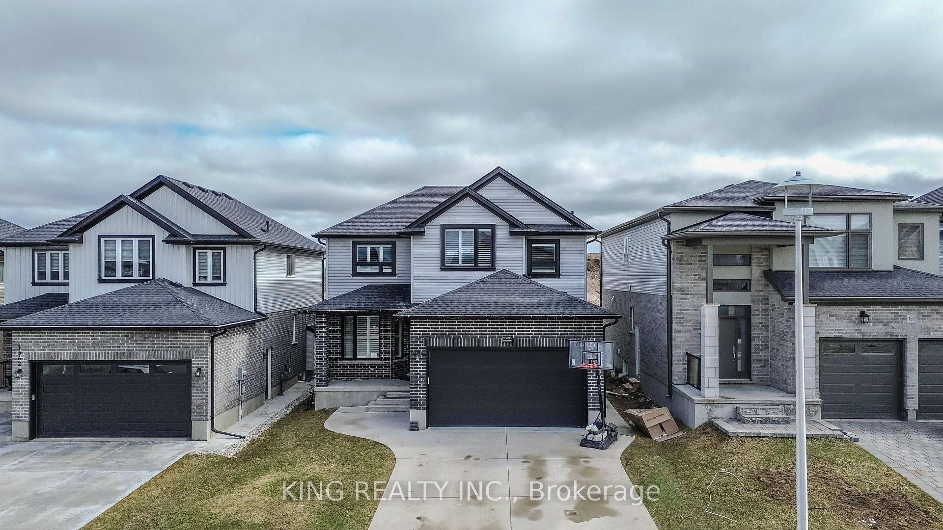 1556 DREW ST, London East, ON N5V 0C2