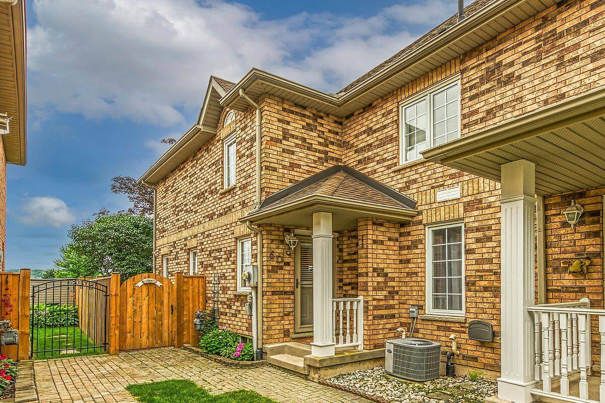 6D Brown DR, St. Catharines, ON L2S 3Z8