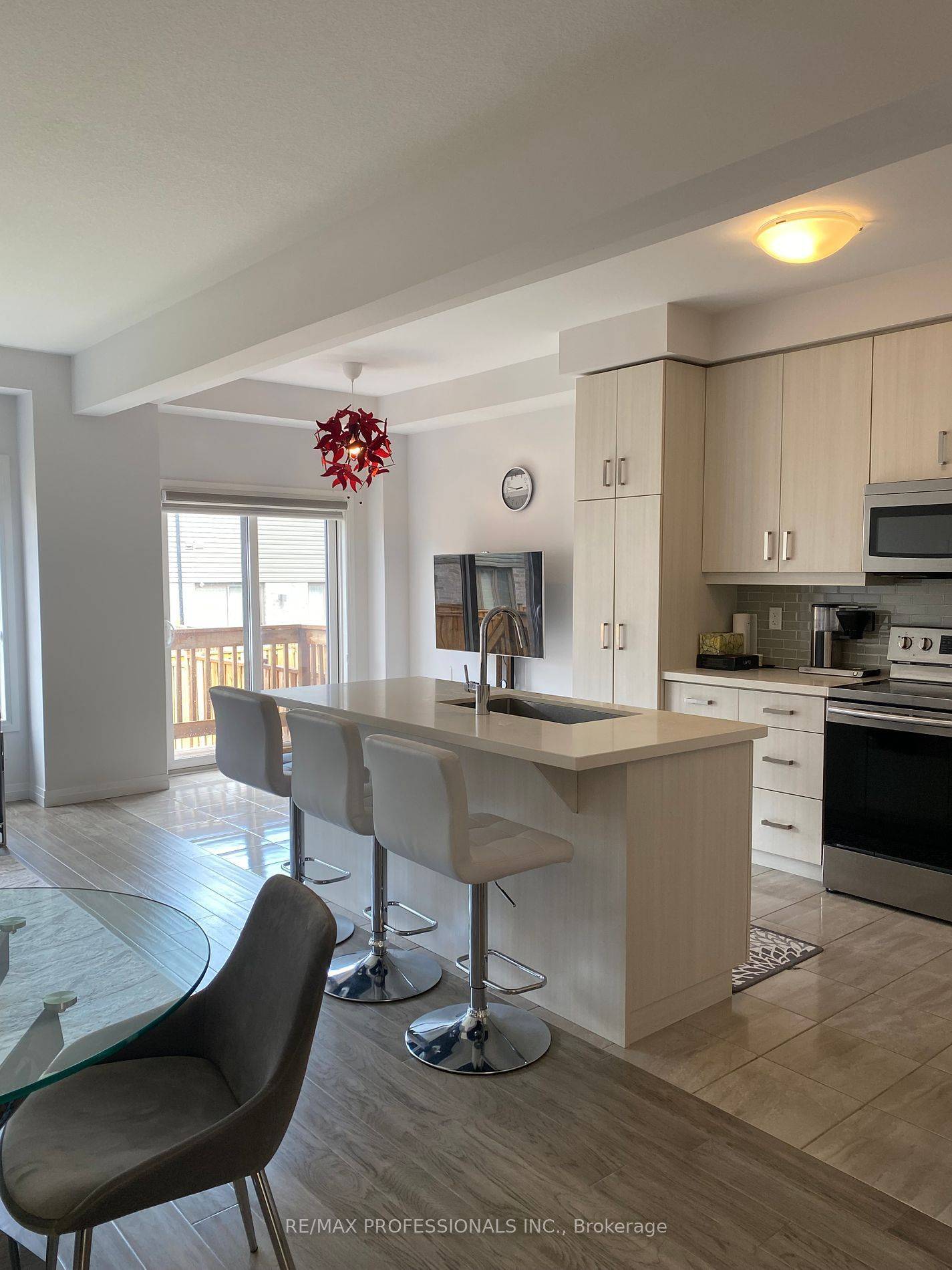 Hamilton, ON L8J 0L6,59 Greenwich AVE