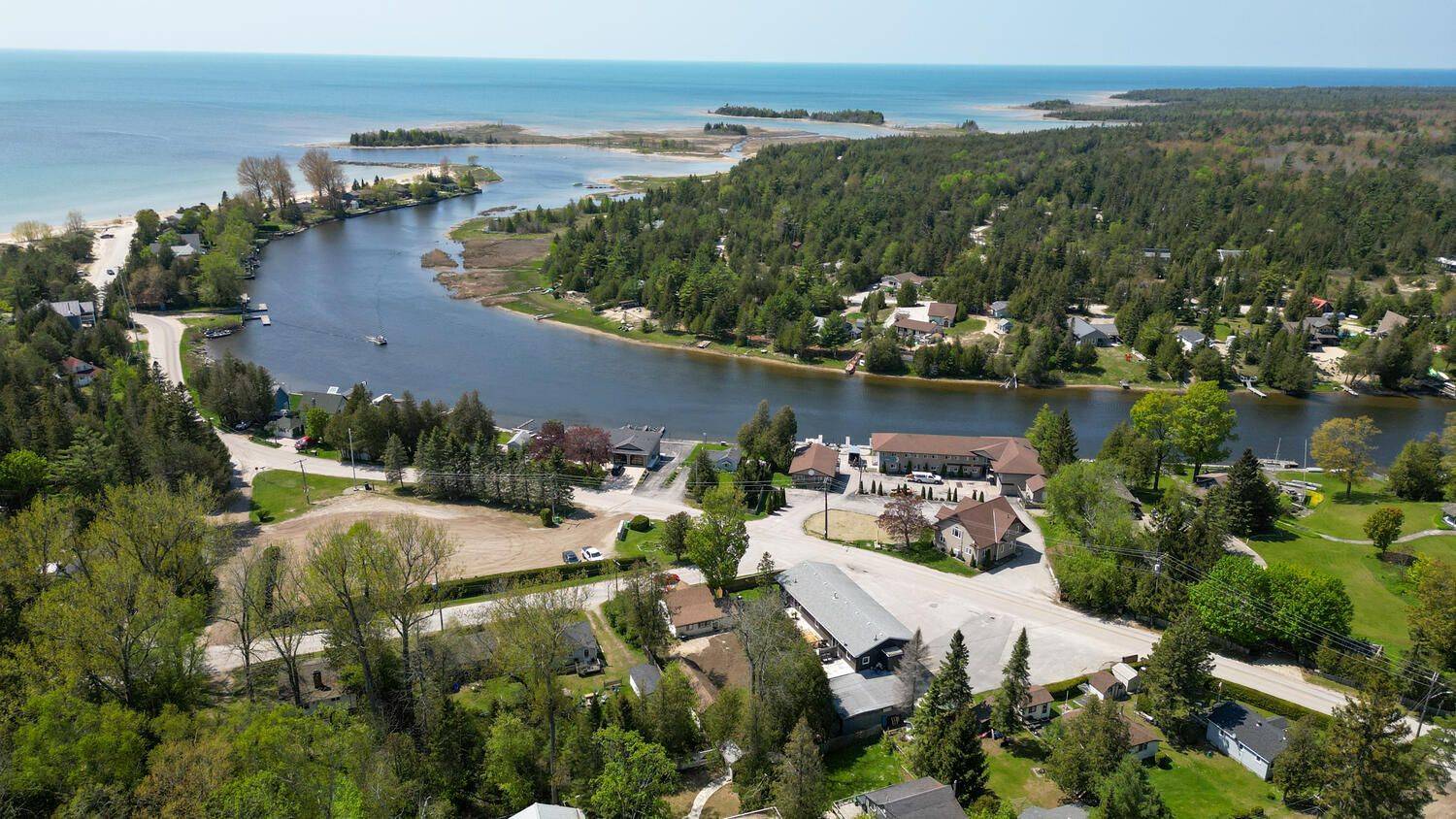 South Bruce Peninsula, ON N0H 2G0,68 Sauble Falls RD