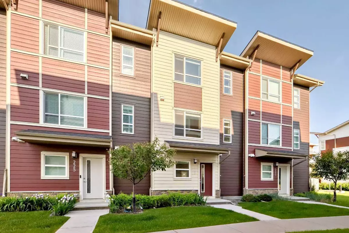 Calgary, AB T3K 2M7,223 Harvest Hills Common Northeast