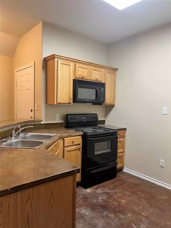 Weatherford, TX 76087,122 Sunburst Court