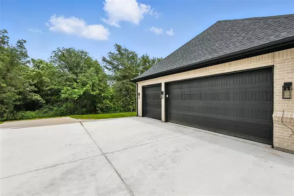 Weatherford, TX 76088,2081 Glenhollow Drive