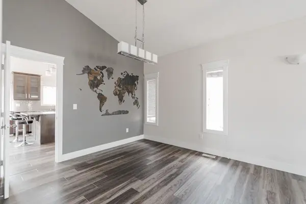 Fort Mcmurray, AB T9K 0T2,244 Hawthorn WAY