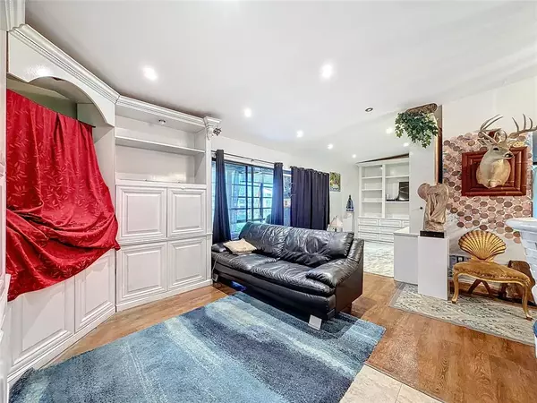 Fort Lauderdale, FL 33321,10443 E Clairmont Cir #203