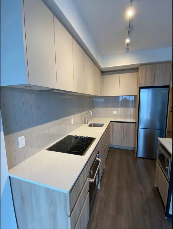 Vaughan, ON L4J 0L4,7950 Bathurst ST #B-806