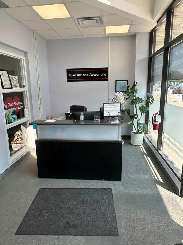 Barrie, ON L4N 5G5,420 LEACOCK DR #G